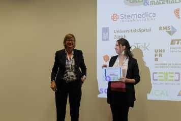 Emma Cavalli receiving the award
